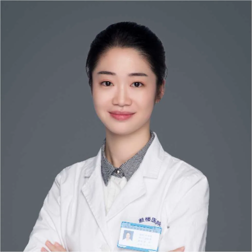 Photograph published for Dr Sun Yuexin, attending physician at the Drum Tower department.